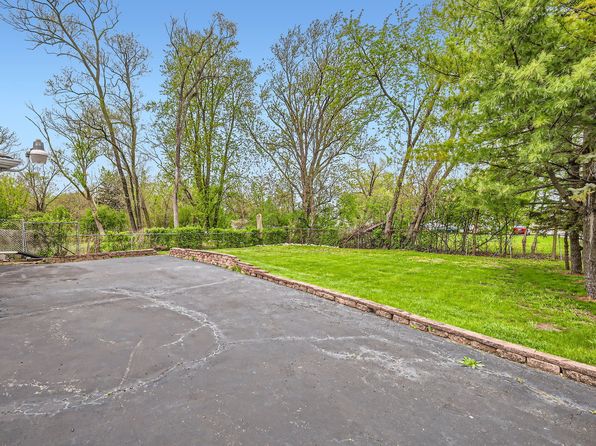 3020 Lee St, Melrose Park, IL 60164