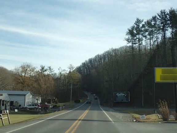 4th image of 1142 Beckley Rd