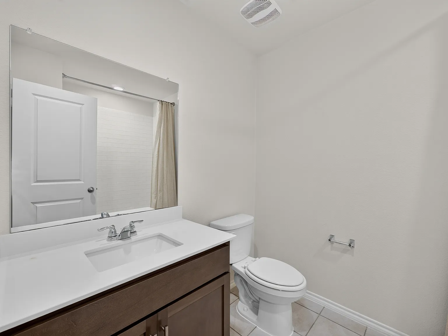 3 bed, 1610 sqft, $1,995 — Photo 4