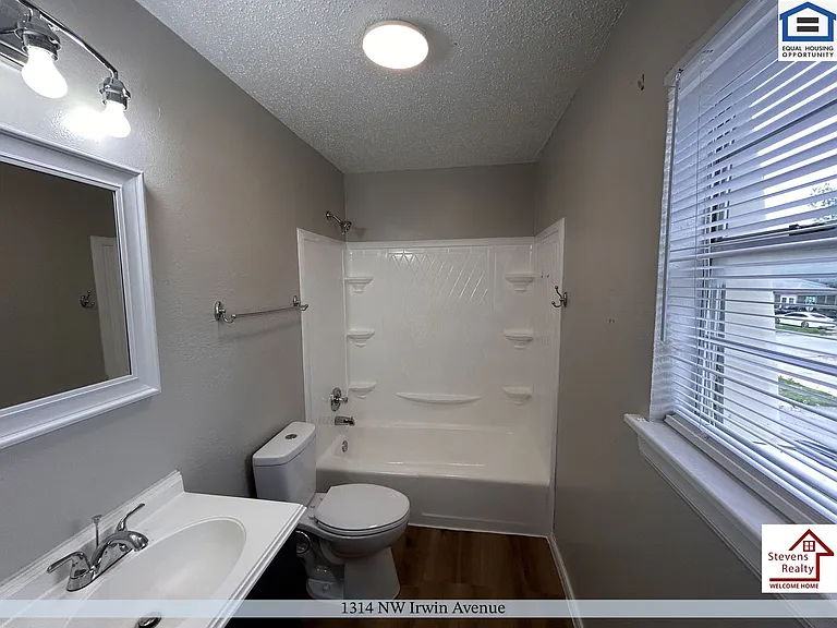Bella Vista — Photo 53