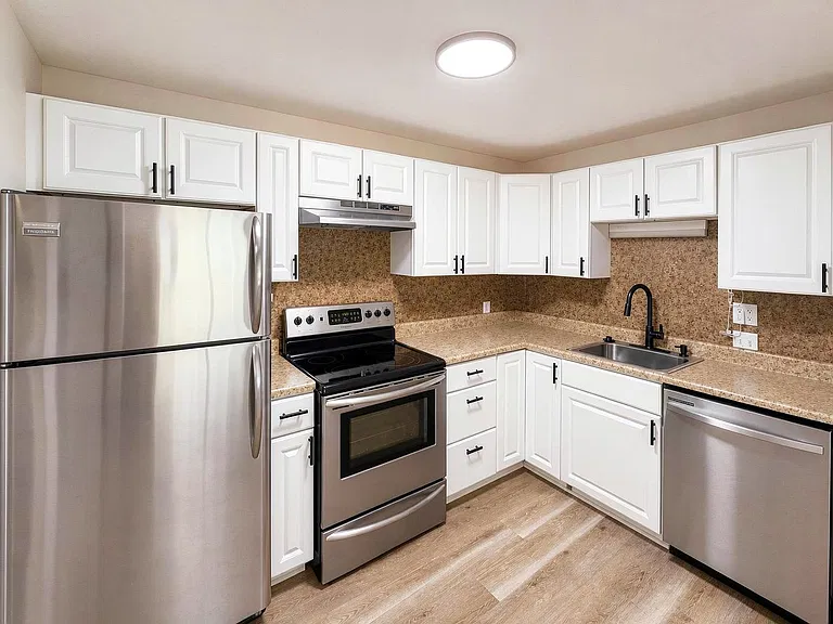 440 North Ave — Photo 4