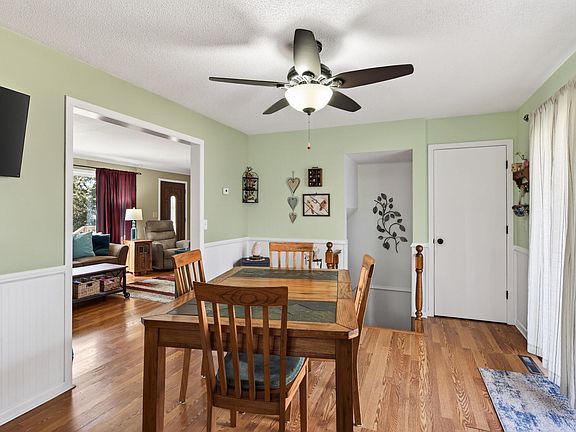 5th image of 997 Rivercrest Rd N