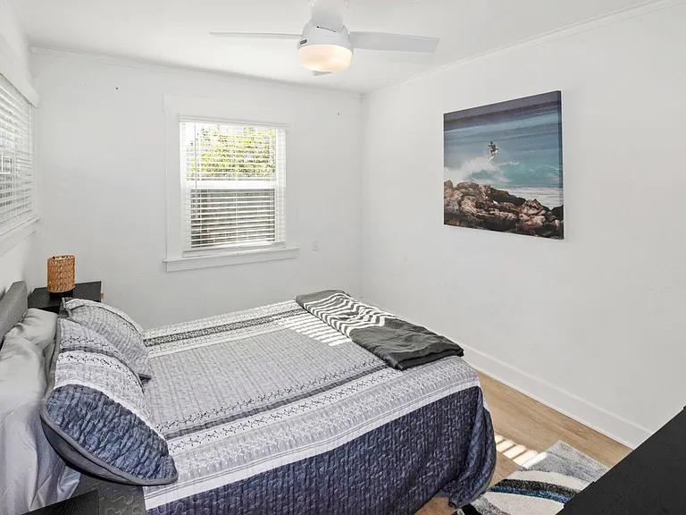 935 Olive Ave — Photo 16