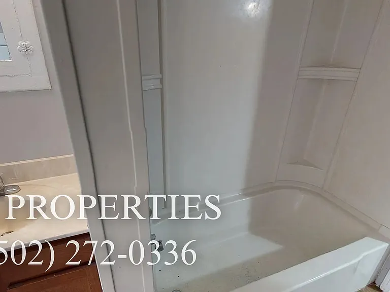 697 S 44th St — Photo 3