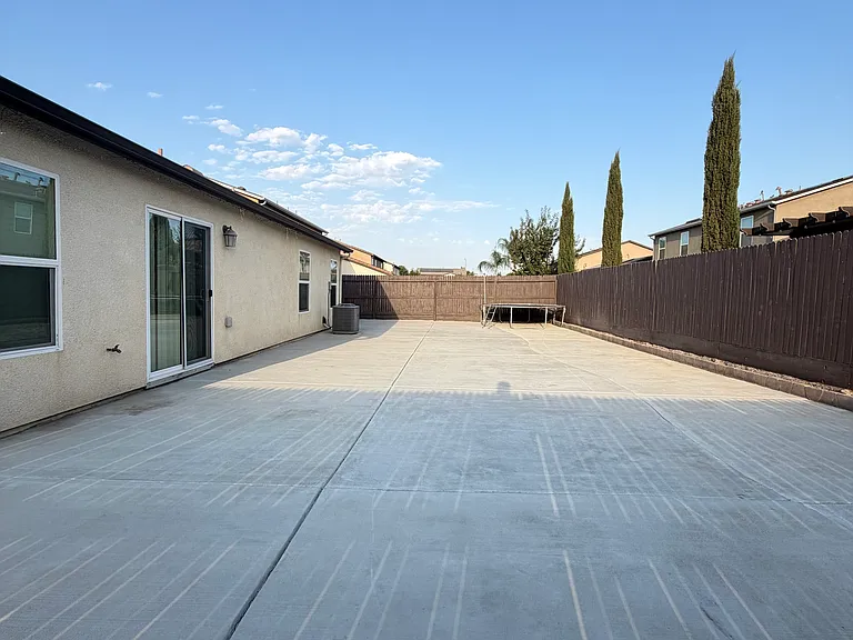 5581 W Pontiac Way — Photo 2