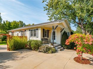 806 E Cassell Ave, Barberton, OH