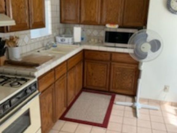 3rd image of 318 N Misty Ln