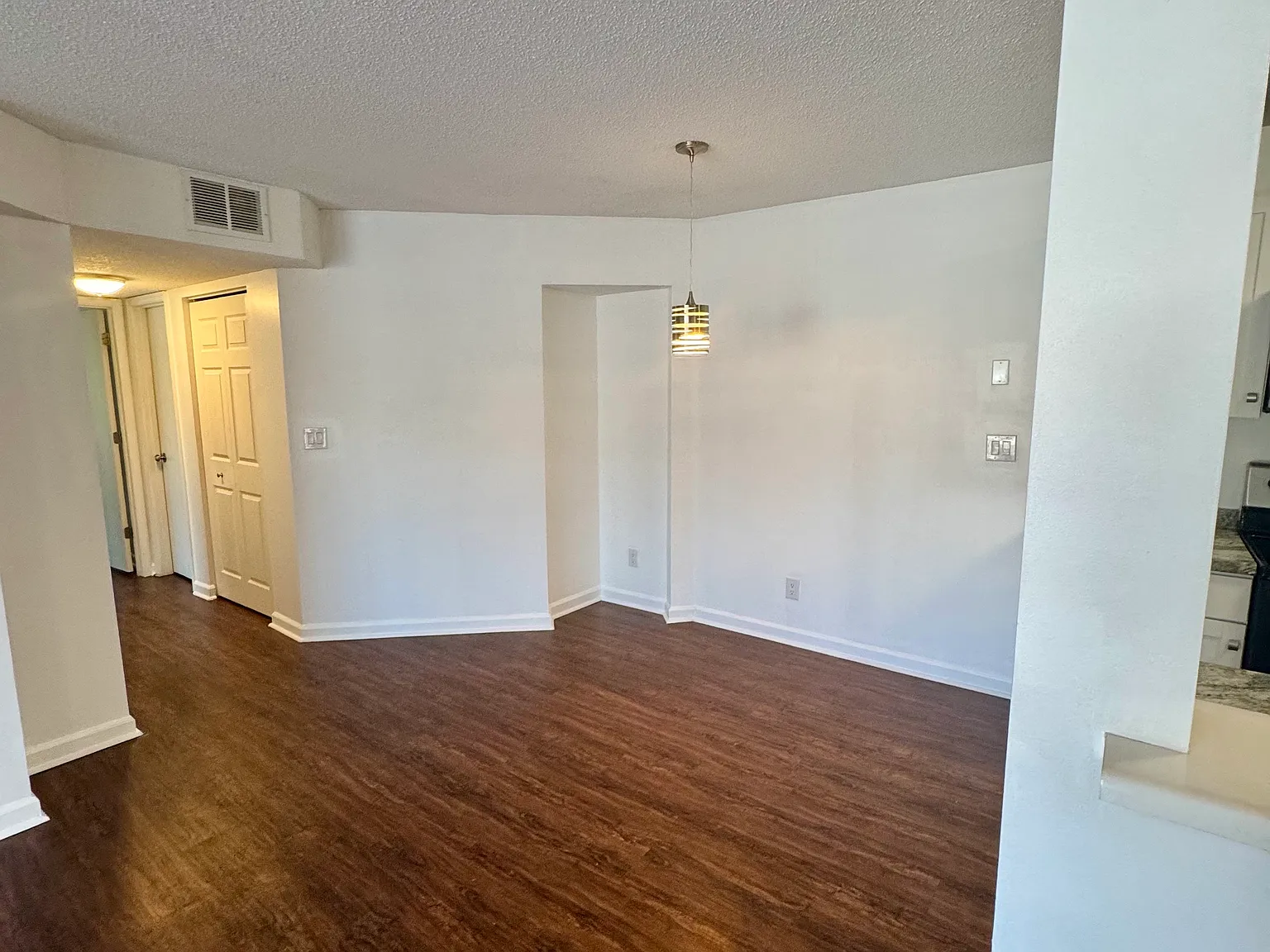8725 Chandler Dr — Photo 3