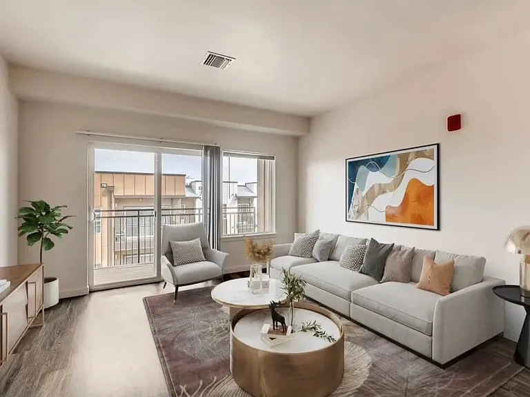 Del Corazon Apartments — Photo 1