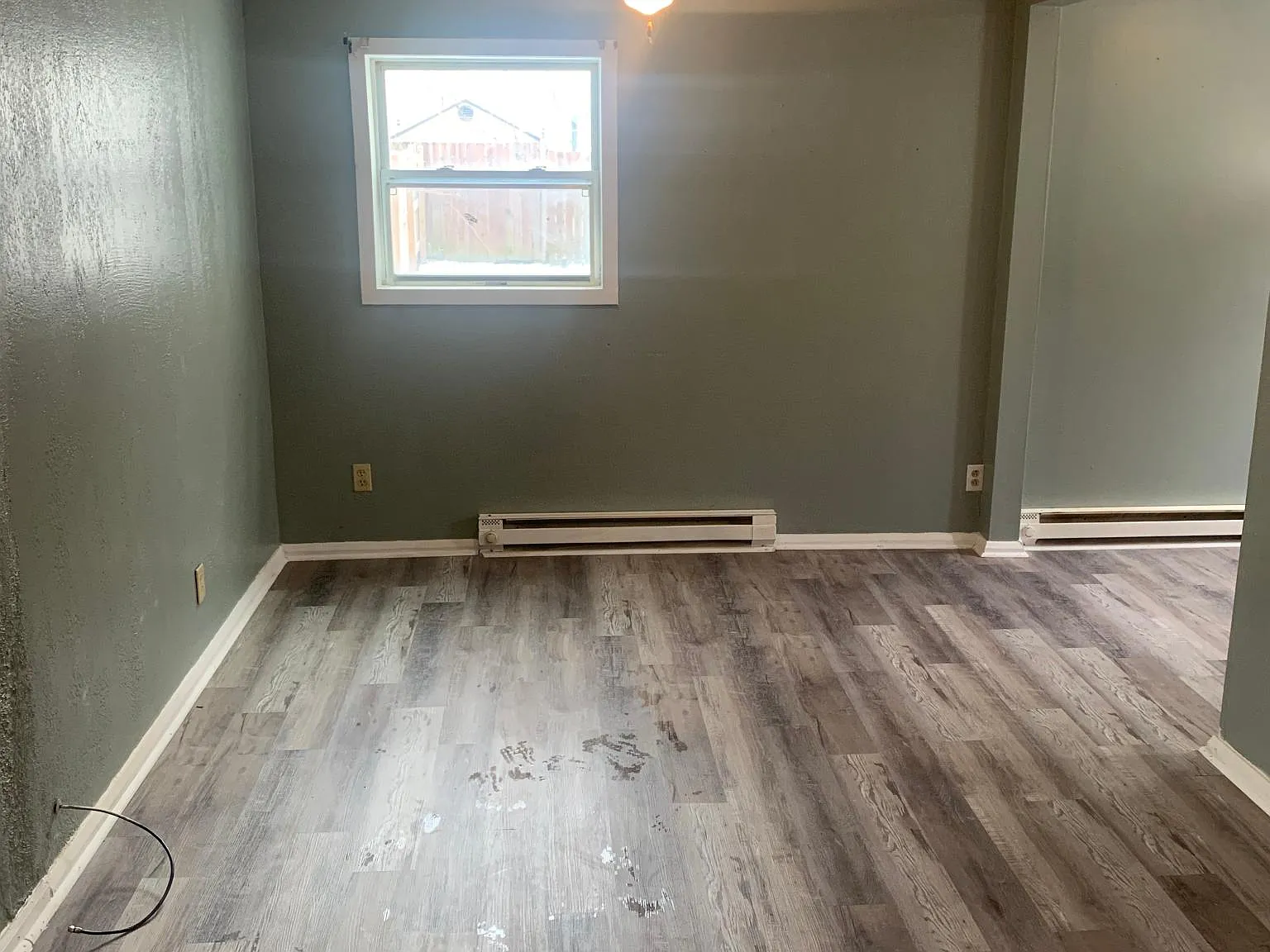 556 Glenwood Ave — Photo 4