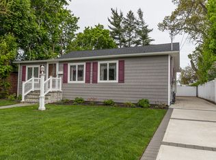 179 Southside Ave, Freeport, NY 11520