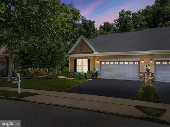 556 Hodgson Cir, West Grove, PA 19390