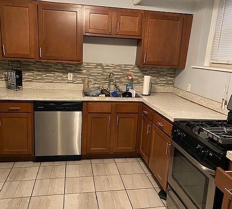 4th image of 2252 Grandview Ave APT 5