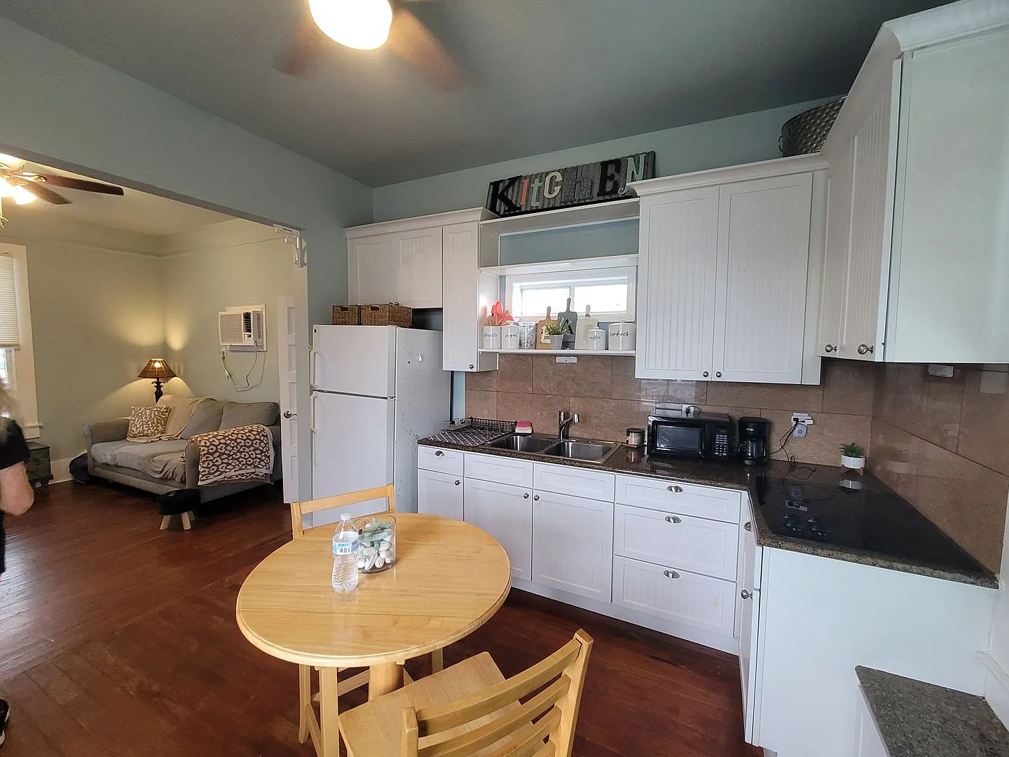 1623 Avenue N 1/2 — Photo 3