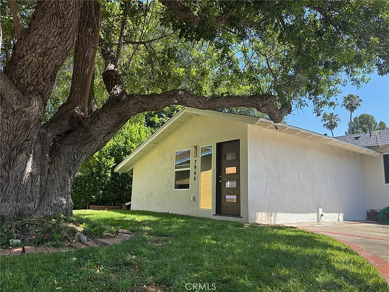 7944 Moorcroft Ave — Photo 1