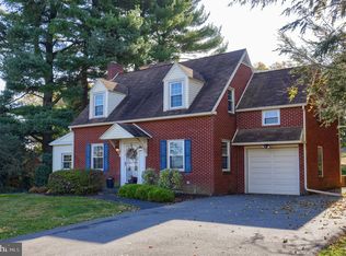 90 Northview Dr, Lancaster, PA 17601