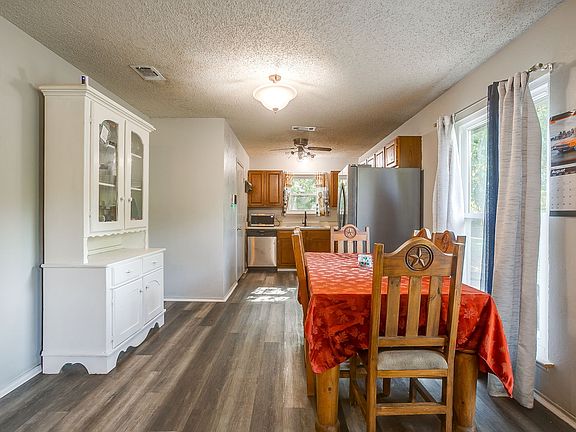 3rd image of 1225 Sandstone Dr