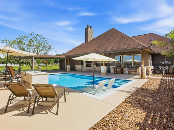 2603 River Rd, Sealy, TX 77474