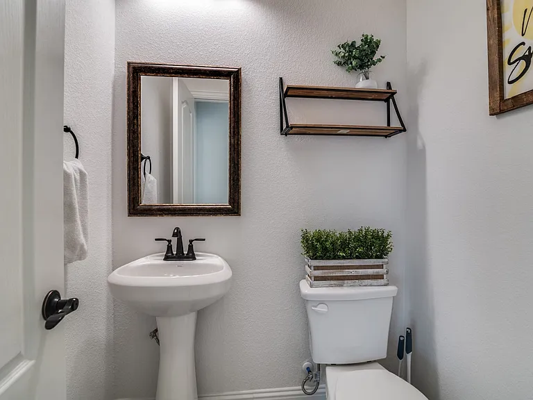2643 Perdenales Dr — Photo 30