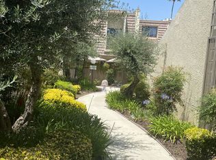 18417 Collins St UNIT A, Los angeles, CA 91356