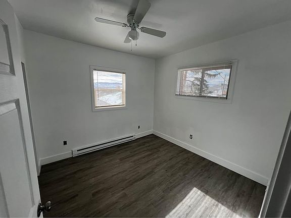 5th image of 423 1/2 S Dakota St