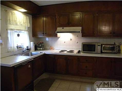2nd image of 462B Portsmouth Dr
