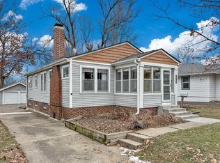 727 37th St, Des Moines, IA 50312