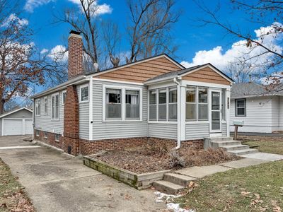 727 37th St, Des Moines, IA, 50312