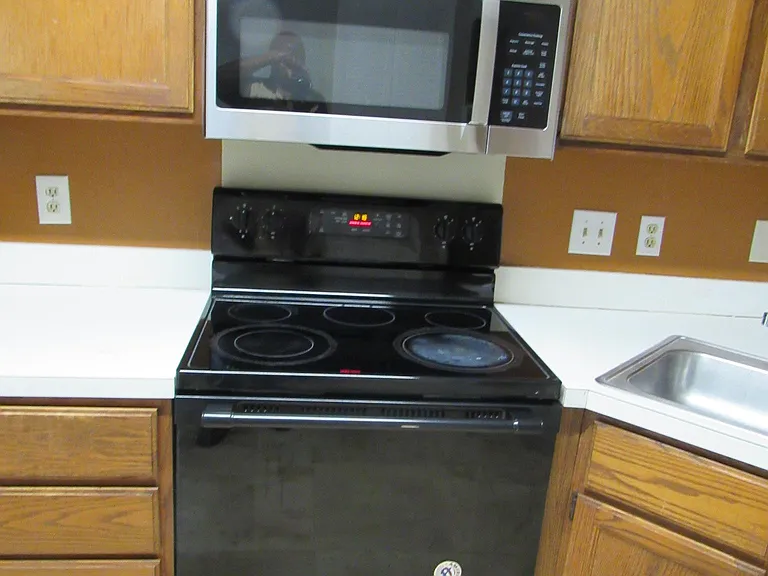 109 Reserve Cir #113 — Photo 31