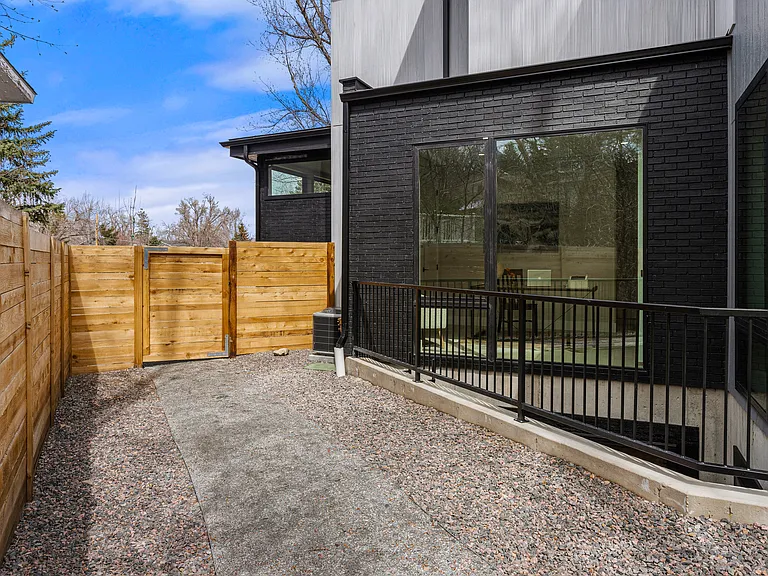 2860 Table Mesa Dr — Photo 49