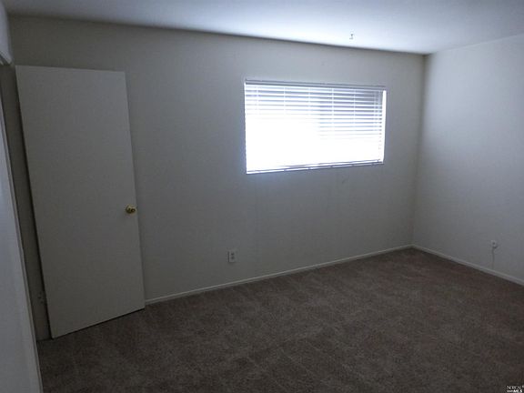 4th image of 807 Lovers Ln APT F