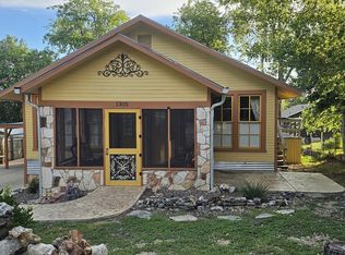 1305 Alice St, Kerrville, TX 78028