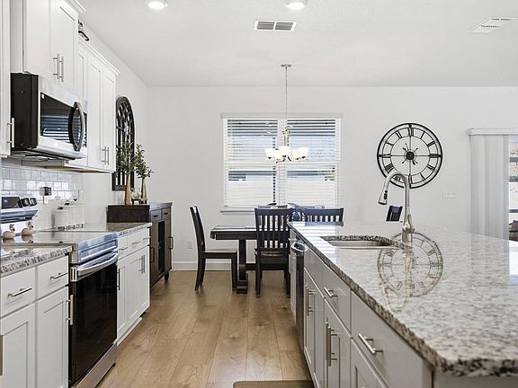 3rd image of 71 Brigadoon Ln