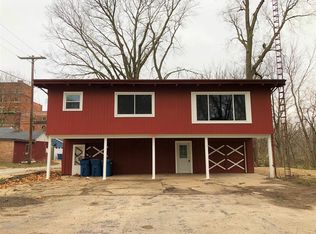 222 1/2 Nettle St, Morris, IL 60450
