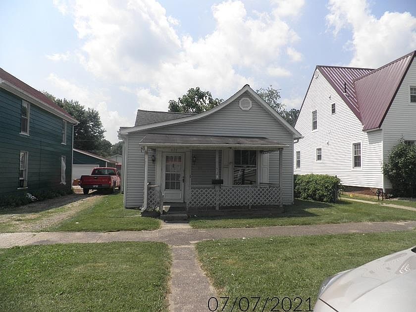 1st image of 522 E Broadway St