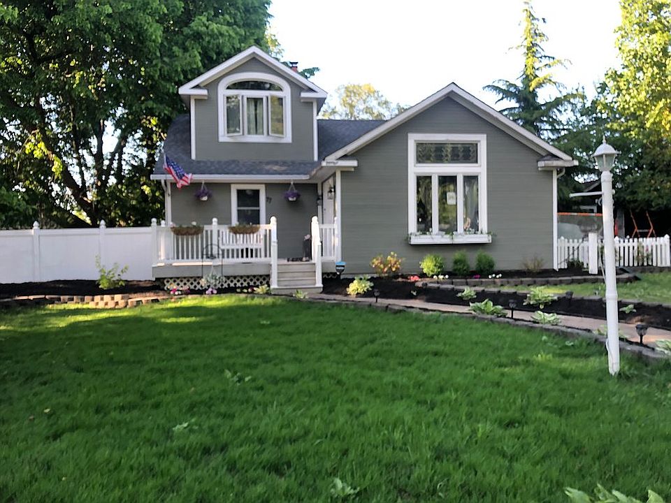 1st image of 77 Woodlawn Ave