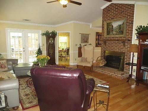 3rd image of 6401 Mock Orange Dr