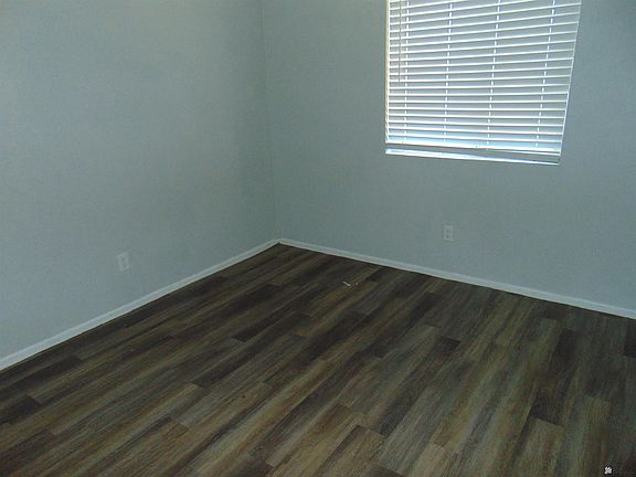 4th image of 2089 S Walnut Ave