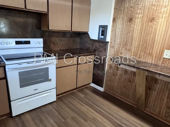 2323 Newton St APT 10, Akron, OH 44305