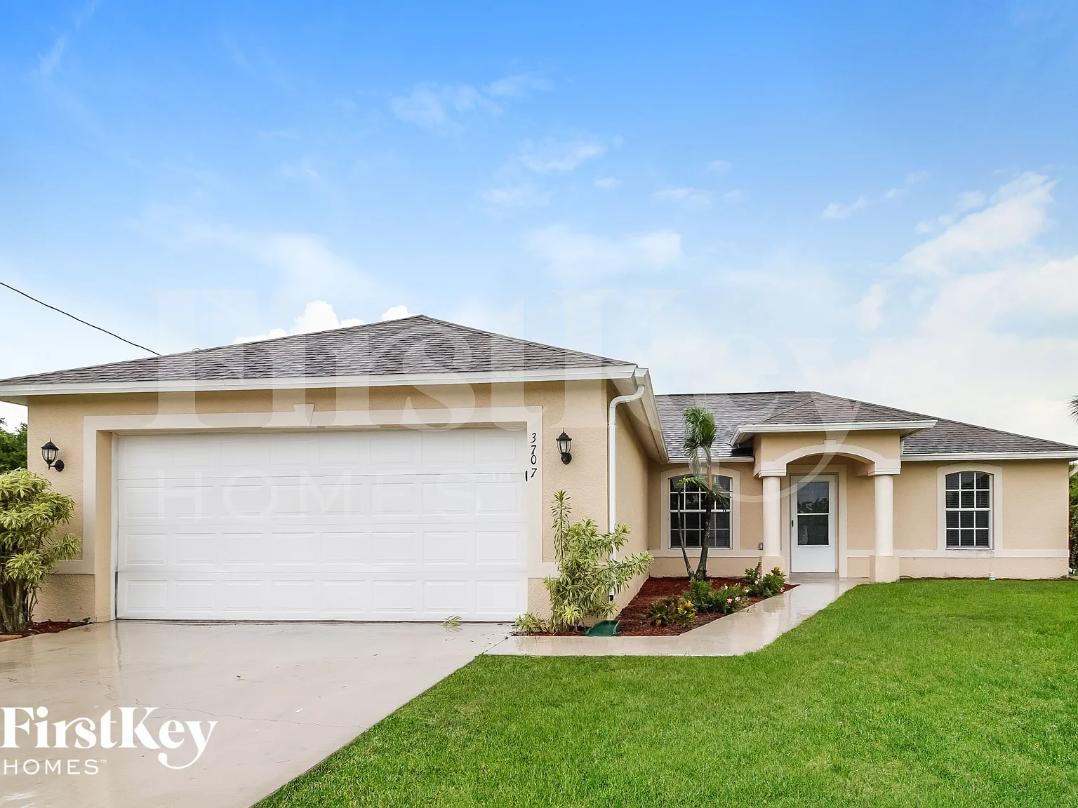 3 bed, 2.0 bath, 1378 sqft, $1,630 — Photo 1