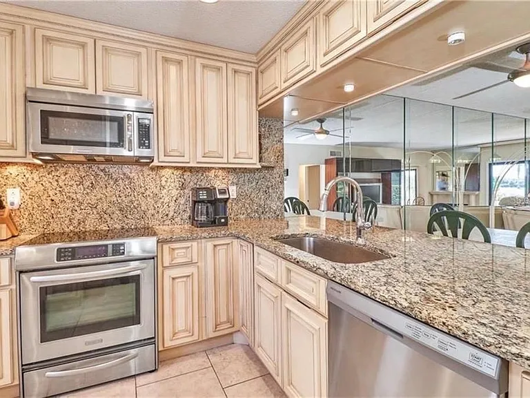 6260 Sun Blvd #1 — Photo 10