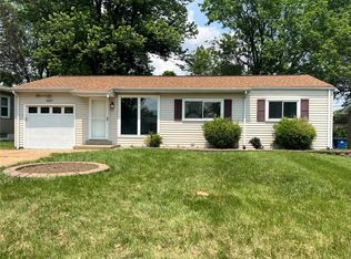 4027 Carnation Dr, Saint Louis, MO 63125