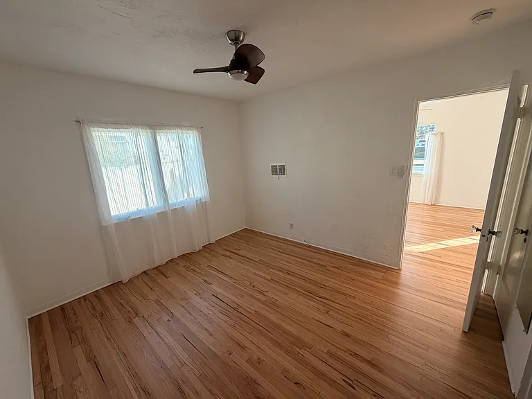 3758 Colonial Ave #1 — Photo 8