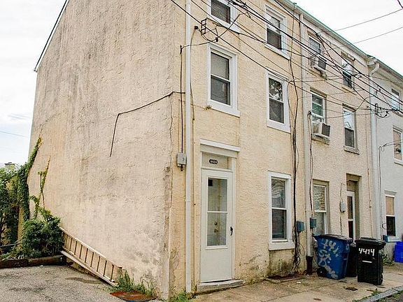 2nd image of 4414 Saint Davids St