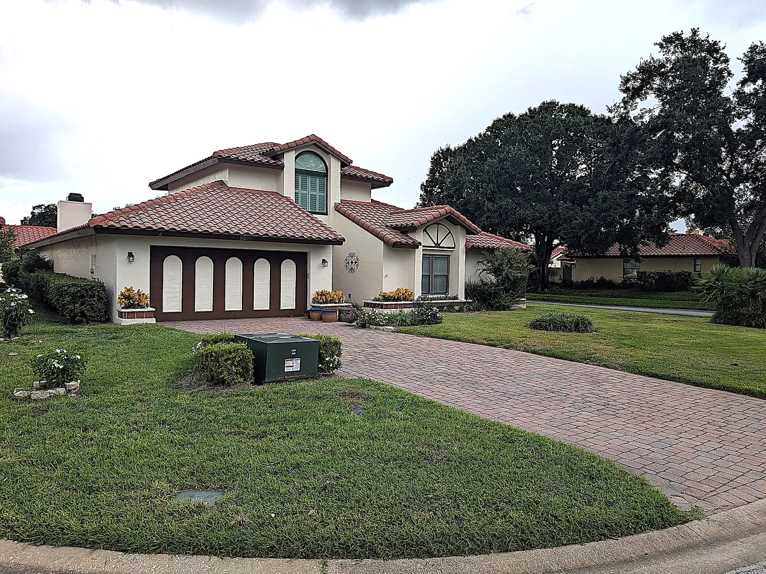 3 bed, 2.5 bath, 2413 sqft, $3,700 — Photo 3