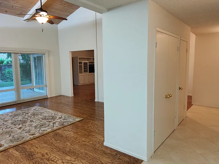 3421 W Los Altos Ave — Photo 5