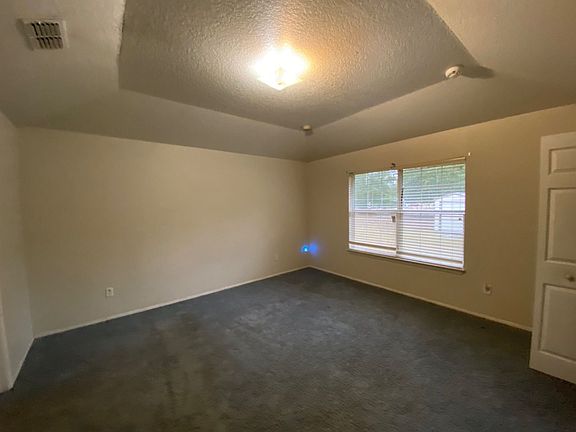 5th image of 1114 NW White Springs Ave