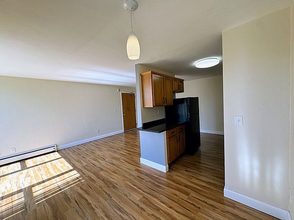 3rd image of 405 6th Ave SE #306
