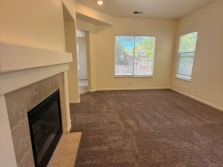 5081 Santa Rosa Creek Dr — Photo 4