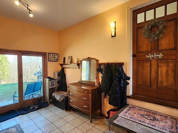 5th image of 156 Lott Rd